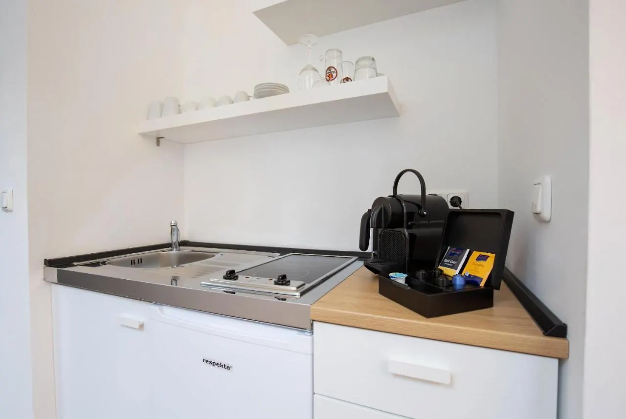 Victoria Altstadt Suites Dusseldorf 3*,